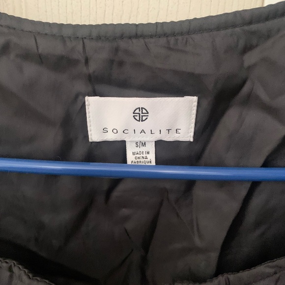 Women’s Black sleeveless vest from Socialite - Picture 5 of 5